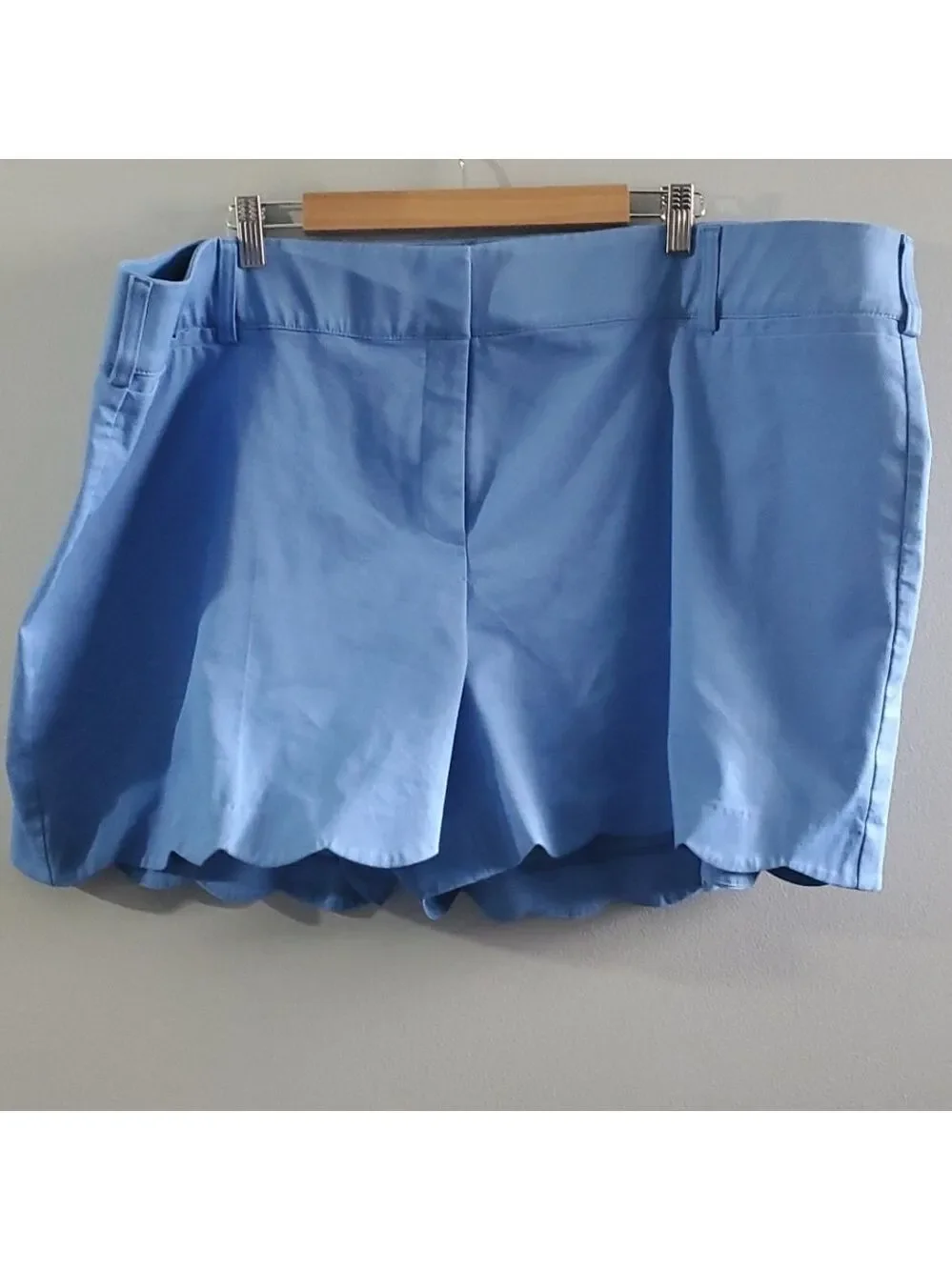 Lane Bryant Shorts Women’s plus Size 28 Light Blue The ALLIE Sexy Scallopped